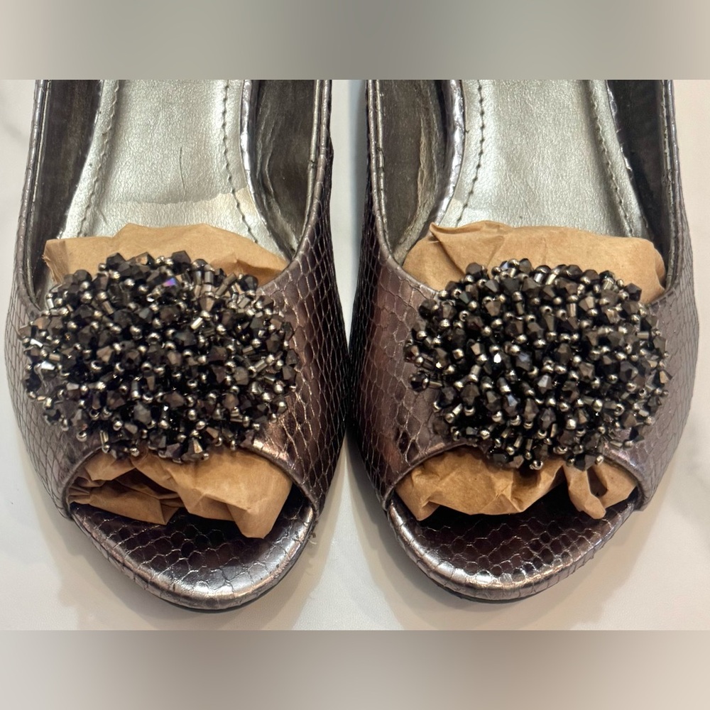 🤎 Metallic Snakeskin Flats - Picture 2 of 7